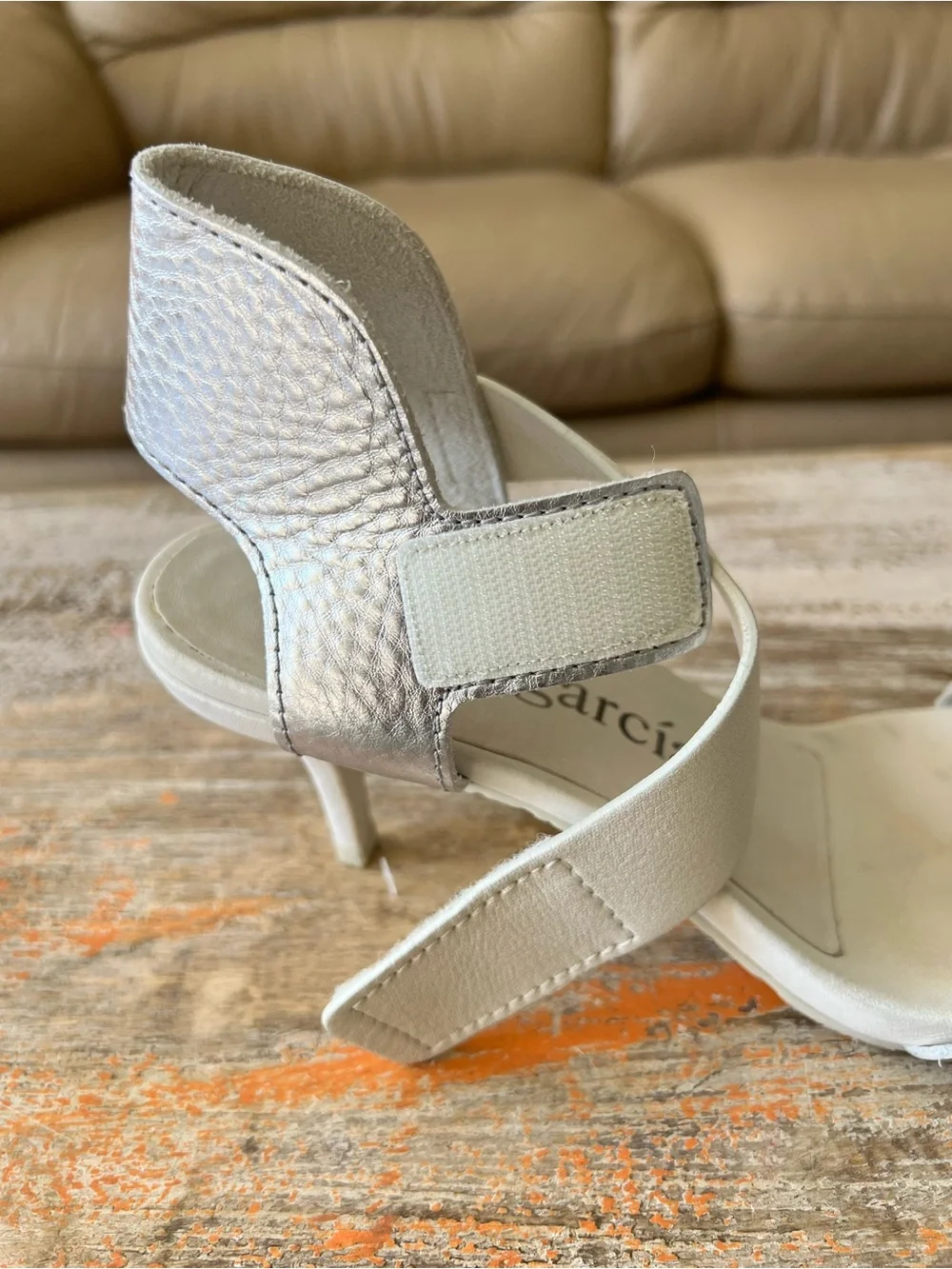 Pedro Garcia Silver and Cream Two-Strap Heeled Sandal Size 40.5/10 1/2